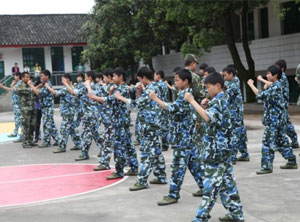 湖北问题少年特训学校探访录