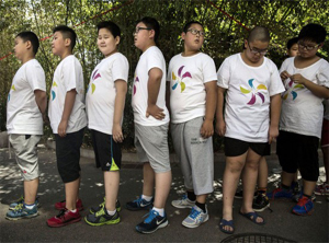 有数据统计,7-18岁学生的体重超标和肥胖小孩在逐年增加,尤其是城市