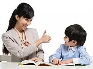 你知道该怎么样表扬孩子吗？