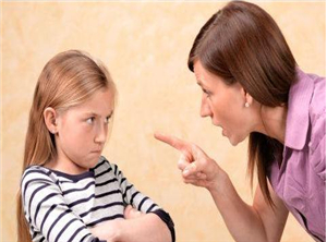跟孩子讲道理就发脾气让家长闭嘴，怎么办？
