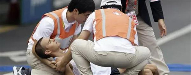<b>初中生体育课频频猝死 学校教育何以小心翼翼？</b>