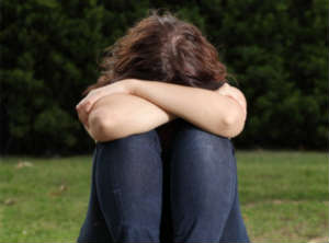 孩子性格孤僻有闭锁心理的原因及对策？为什么回家就沉浸自已的世界