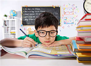 如何让孩子养成按时完成作业的学习习惯？