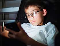 孩子暑假上网成瘾，如何帮助孩子摆脱网瘾