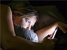 为什么孩子暑假沉迷手机？山东阳光戒除网瘾学校建议找问题根源