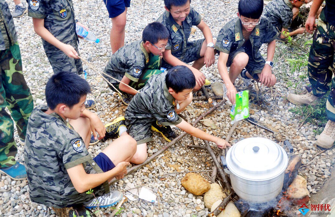 贵州兴义春雷青少年戒网瘾学校