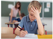 为什么初中厌学的孩子更容易沉迷网络?专家揭秘深层原因。