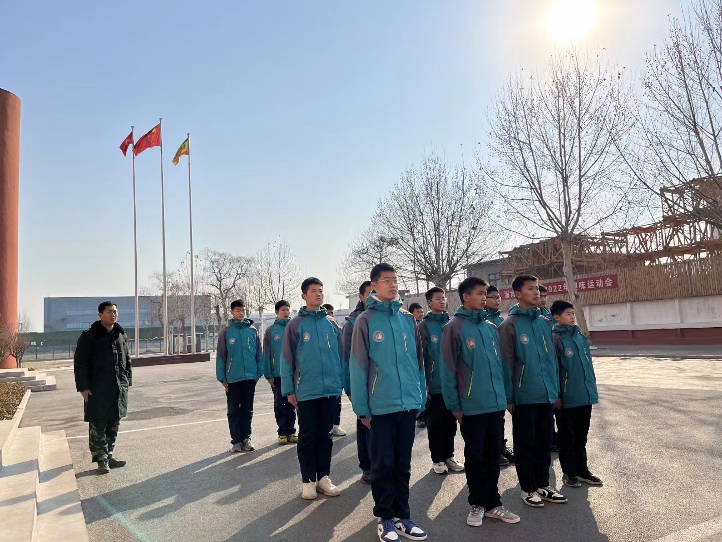 东营全封闭学校：父女关系破裂怎么办?