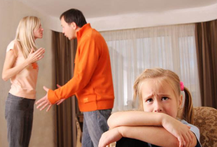 父母吵架被孩子听到如何处理？