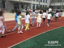 小学新生开学忙 培养孩子良好的学习习惯应这样做