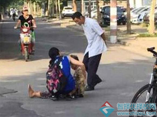 河南开封老人溺水无人帮扶最终死亡