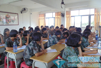 封闭式学校