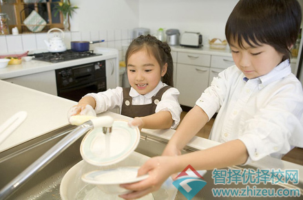 再富也要苦孩子 过来人给家长七个建议