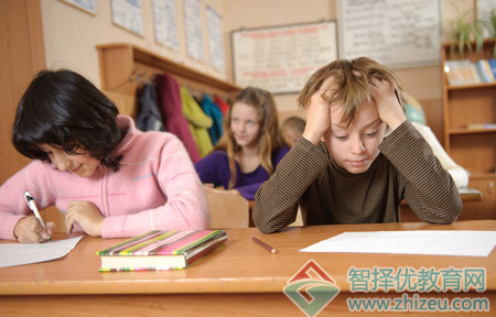 给父母四点建议 治好孩子的考试焦虑症