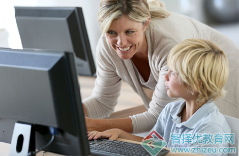 如何合理监控孩子上网？家长需具体情况具体分析