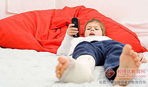 青少年沉迷网络对手机成瘾的危害有哪些.jpg