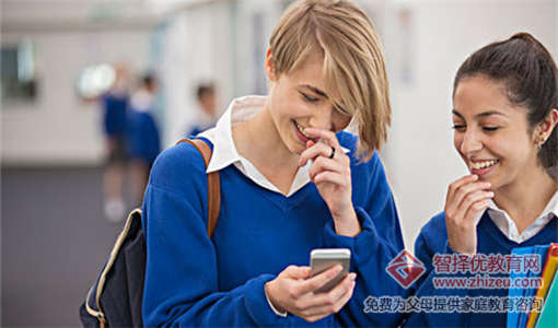 孩子患上假期综合征沉迷手机责骂后竟然离家出走.jpg