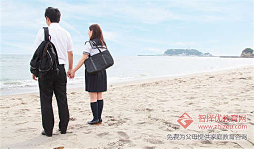 孩子网恋异地恋情出现逆反心理怎么办.jpg