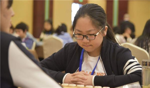 宁波12岁女孩厌学休学一年成全国最年轻象棋国家大师.png