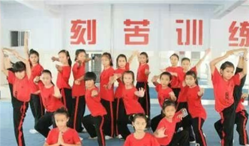 励志特训学校叛逆少年在问题孩子辅导学校.png