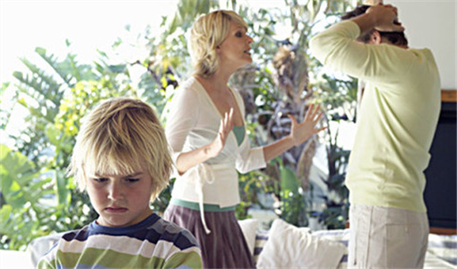 父母吵架的家庭氛围影响孩子婚恋观.jpg