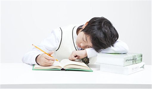 孩子死记硬背对吗.jpg