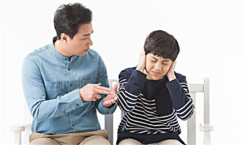 青少年孩子行为叛逆的原因.jpg