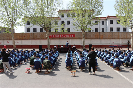 天津全封闭式学校.jpg
